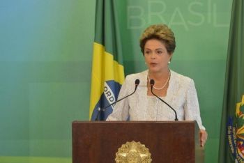 Dilma anuncia redução de oito ministérios